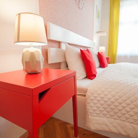 Spacious Stylish Apartment In Old Town Sibiu Bagian luar foto