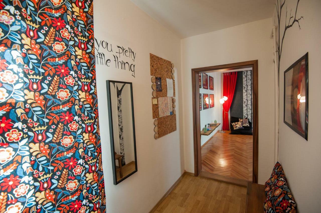 Spacious Stylish Apartment In Old Town Sibiu Bagian luar foto